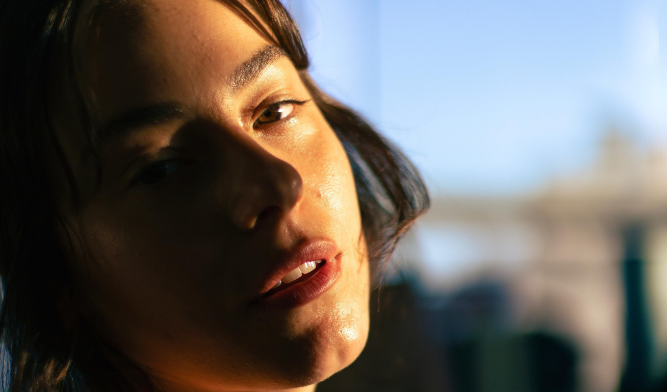 Cantora Deborah esteve no Tudo em Pauta, da Litoral FM